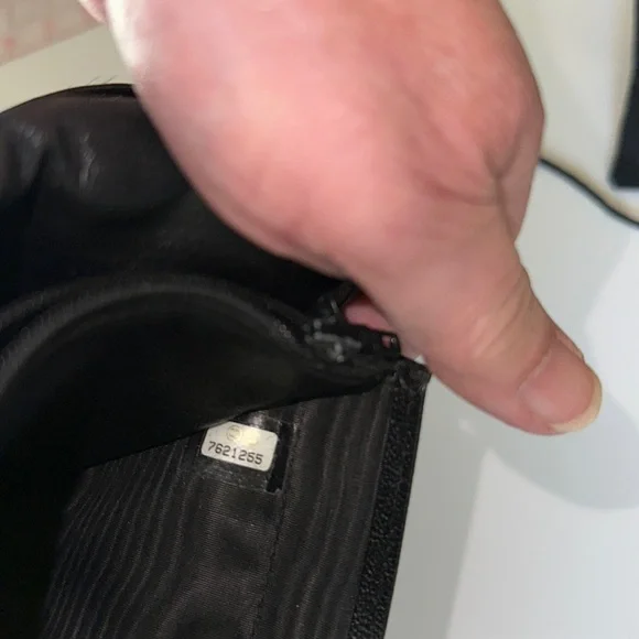 CHANEL long bifold wallet with box & dust bag - Picture 5 of 13